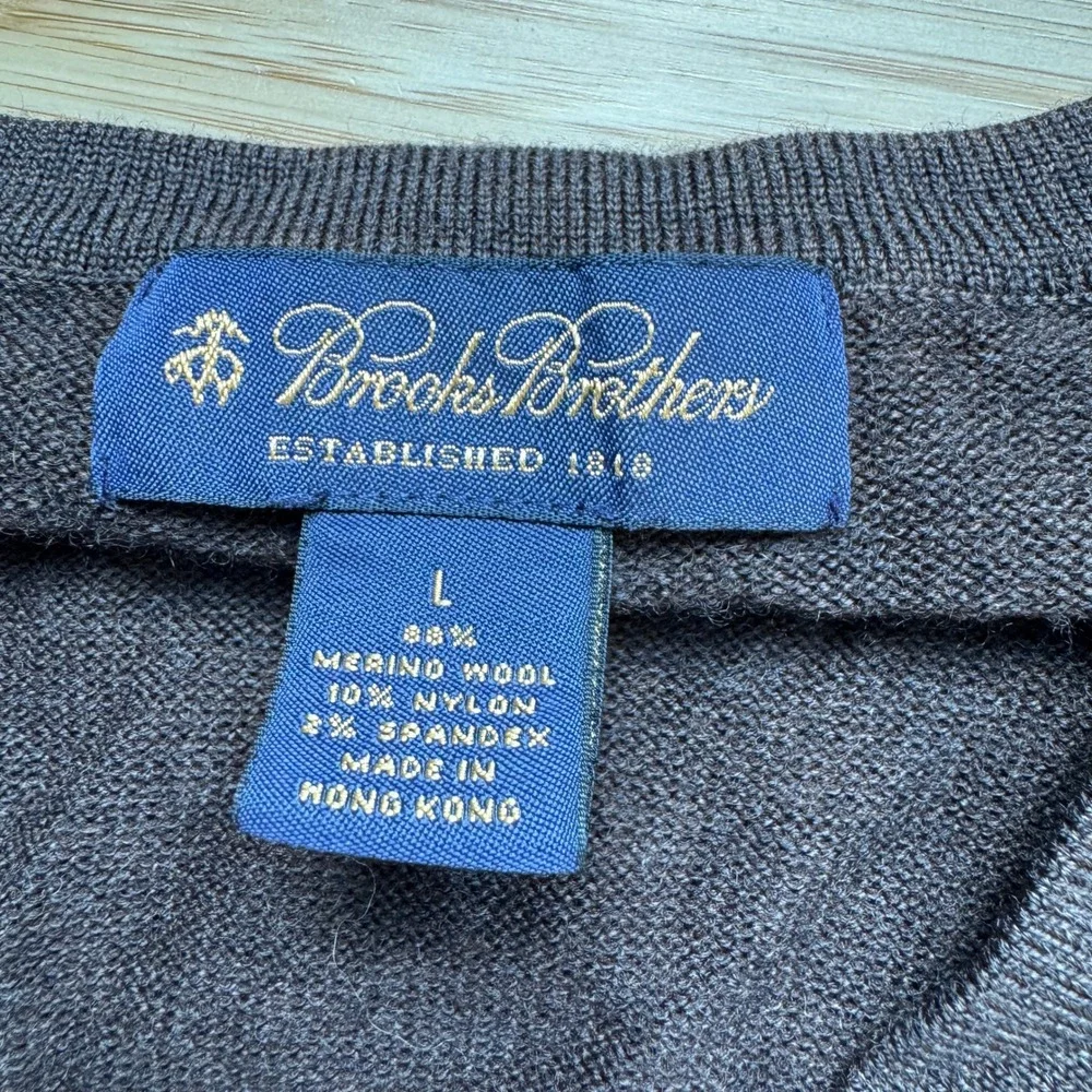 Brooks Brothers Mens Tech‎ Merino Wool V-Neck Sweater Brown Large RN93986